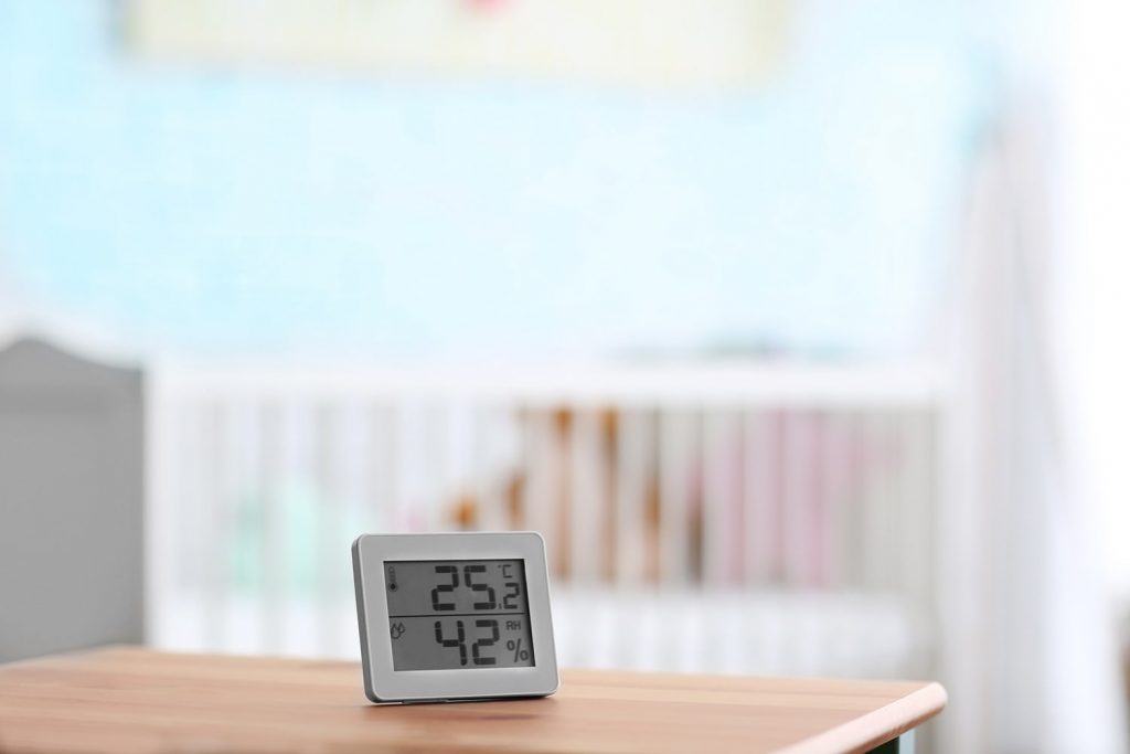 Come arredare la cameretta di un neonato: temperatura e umidità