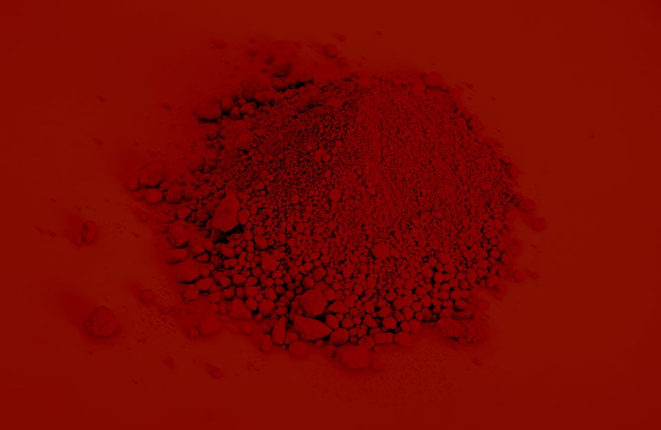 Del pigmento di terra di Siena su sfondo dello stesso colore